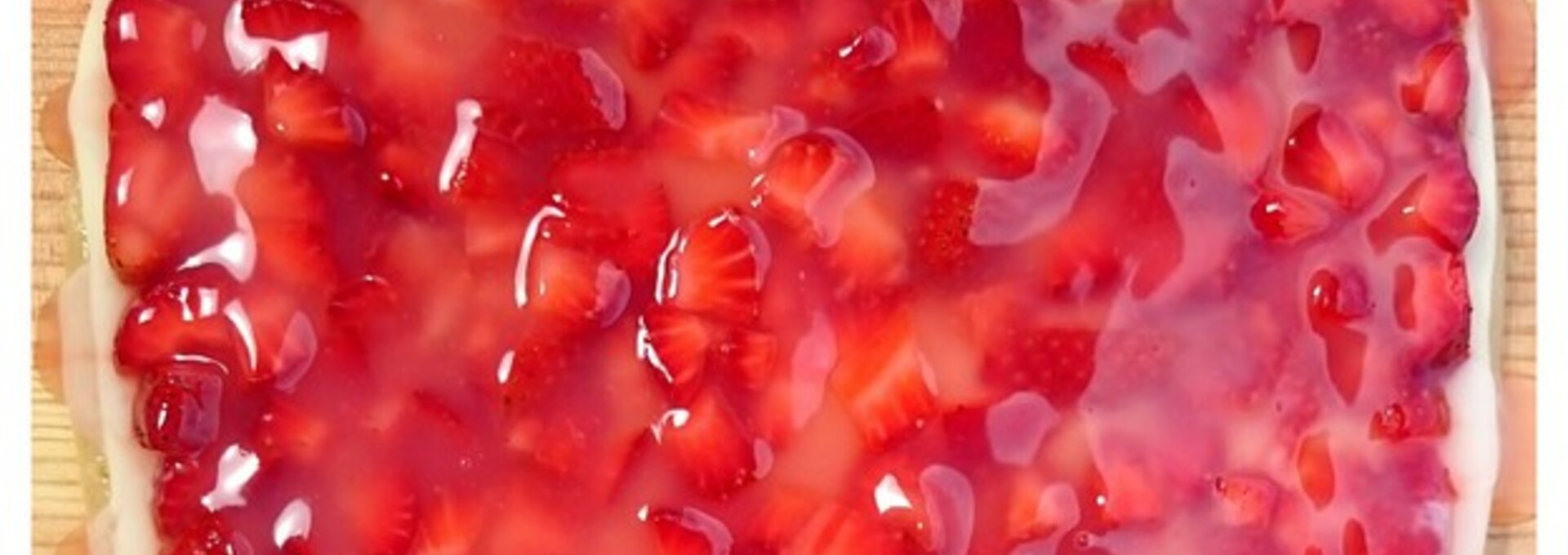 Strawberry cake in a pan | © Foto: Doreen Düe Strawberry cake in a pan | © Foto: Doreen Düe