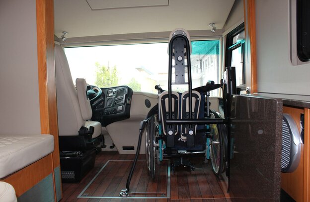 Motorhome converted by Paravan for the disabled. | © Foto: Autoren-Union Mobilität/Paravan