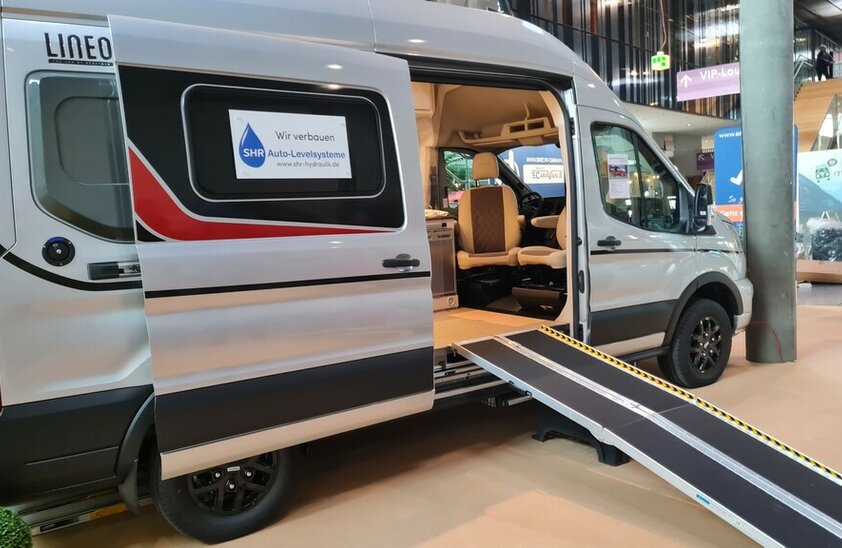 Camper converted for disabled access by Caravan Brecht from Heilbronn at the CMT 2024 in Stuttgart. | © Foto: Autoren-Union Mobilität/Michael Kirchberger