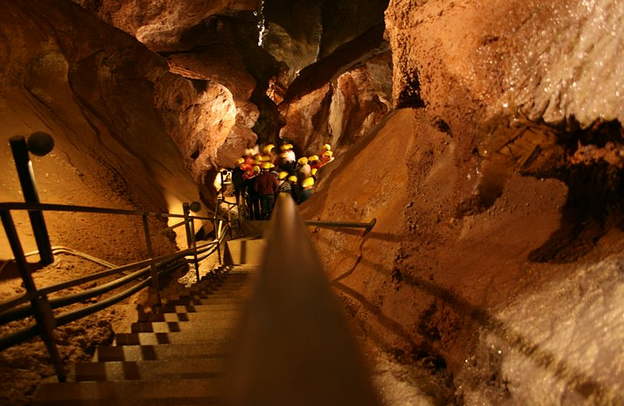 Kubach Crystalcave | © Kubach Crystalcave, Foto: Emha/Manuel Heinrich, CC BY-SA 3.0 <https://creativecommons.org/licenses/by-sa/3.0>, via Wikimedia Commons