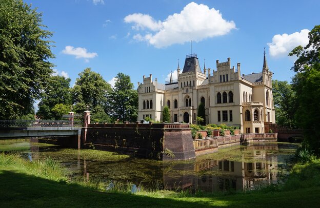 © Schloss Evenburg in Leer © Deutsche Fehnroute