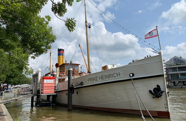 © Die Prinz Heinrich im Hafen Leer © Deutsche Fehnroute