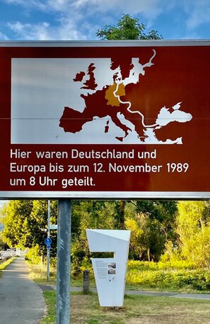 © Ehemalige Innerdeutsche Grenze zwischen Neustadt bei Coburg und Sonneberg © Deutsche Spielzeugstraße