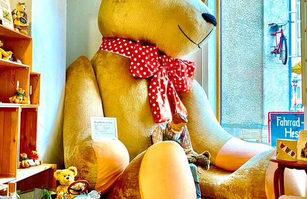 © Der größte Teddybär der Welt, Martin Bären Sonneberg © Deutsche Spielzeugstraße