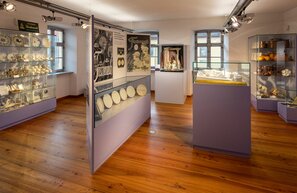 © Museumsquartier Tirschenreuth, Abteilung Porzellan © Landesstelle für nichtstaatliche Museen, Manfred Jahreiss