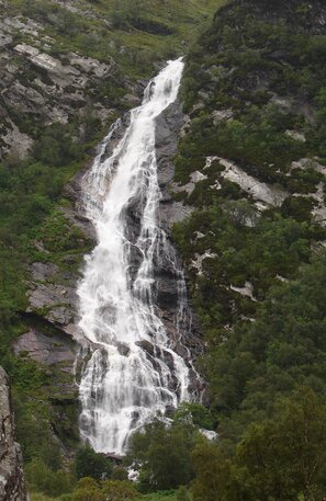 Steall Waterfall, Harry Potter Filming Locations Scotland | © Steall Waterfall, photo: DavyBoyHayes, CC BY-SA 3.0, https://commons.wikimedia.org/w/index.php?curid=18107730
