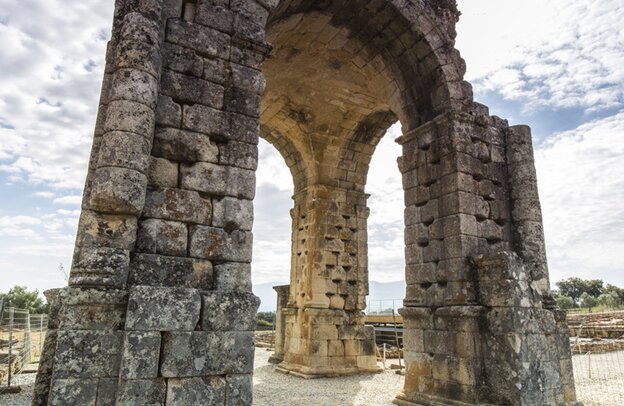 Roman arch of Cáparra - Cáceres | © Arco romano de Cáparra - Cáceres | Dirección General de Turismo Extremadura