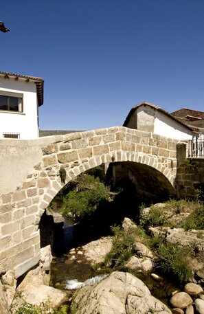 Puente romano sobre el río Ambroz - Aldeanueva del Camino | © Puente romano sobre el río Ambroz - Aldeanueva del Camino | Dirección General de Turismo Extremadura