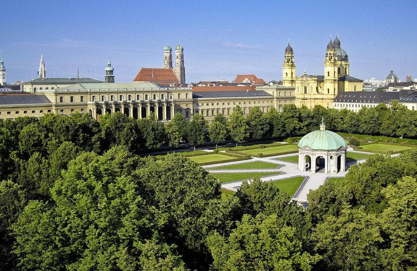 Munich, Hofgarten – Residenz – Theatinerkirche | © Munich, Hofgarten – Residenz – Theatinerkirche, Foto: digitalog - stock.adobe.com
