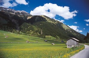 © Radweg Heiterwang Bichlbach, Tiroler Zugspitz Arena © Anton Vorauer, Via Claudia Augusta Tirol