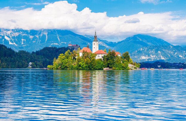 Lake Bled, Slovenia Camping Motorhome Route | © Lake Bled - Foto: M.studio - stock.adobe.com