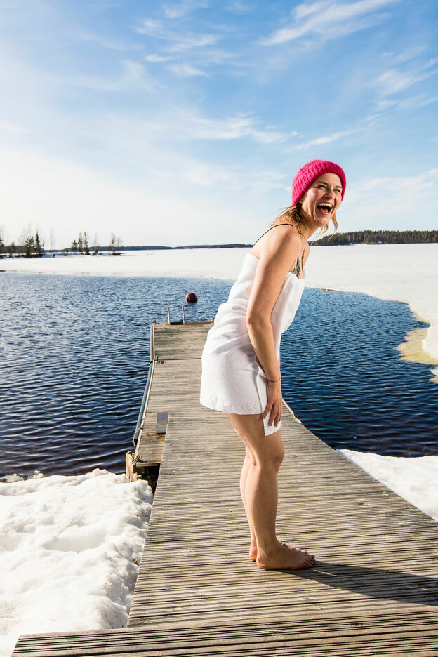camping finland ice swimming | © Foto: Mikko Nikkinen, Visit Finland